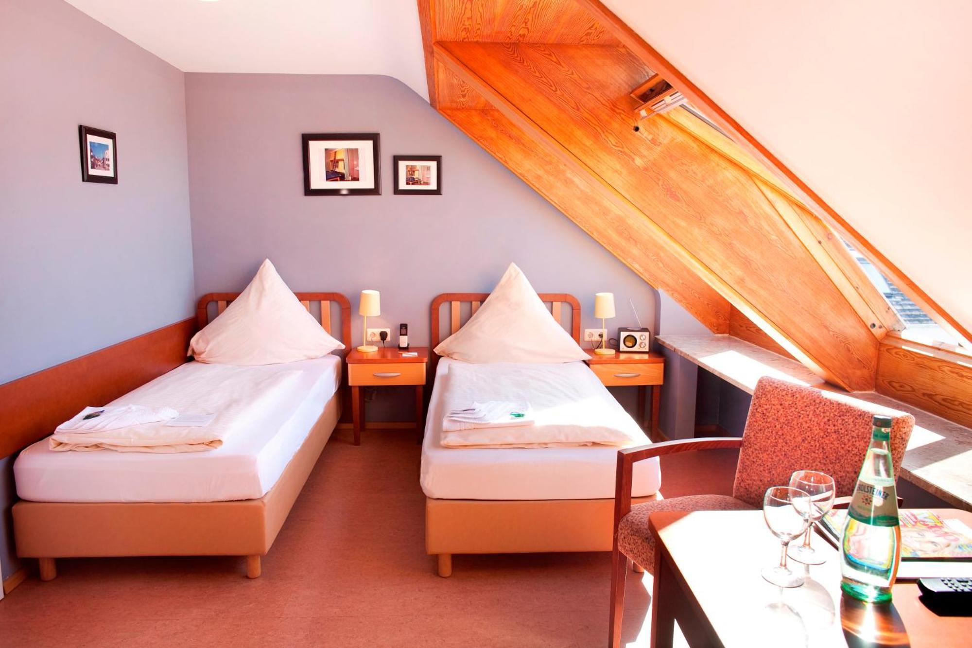 Hotel Helgoländer Klassik Heligoland Exteriör bild